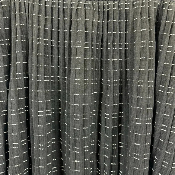 Rebecca Taylor Pleated Sweater Skirt Size Medium - Picture 2 of 5